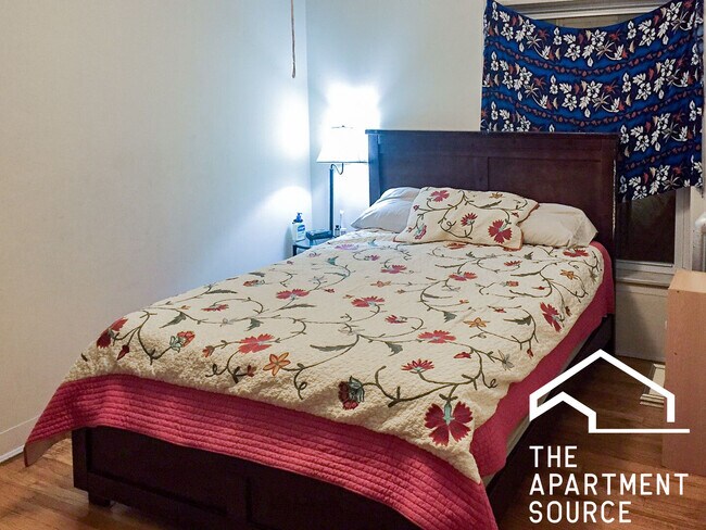 Photo - 2010 W Foster Ave Unidad 1D