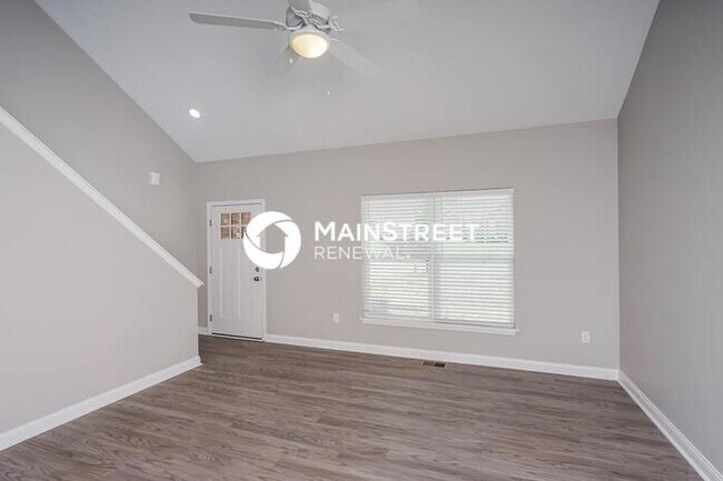 Photo - 4 Bedroom Pet-Friendly Home in Louisville,...
