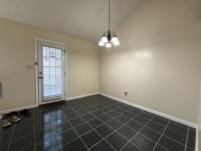 Photo - 2270 Kings Creek Ln