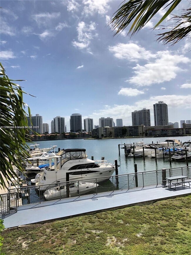 Photo - 18021 Biscayne Blvd Unit 902