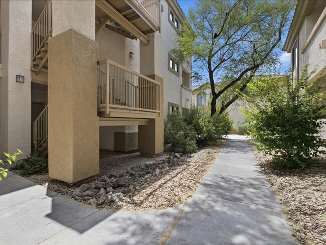 Photo - 2550 E River Rd