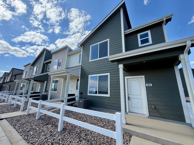 Building Photo - 3852 Pinnacles Ct