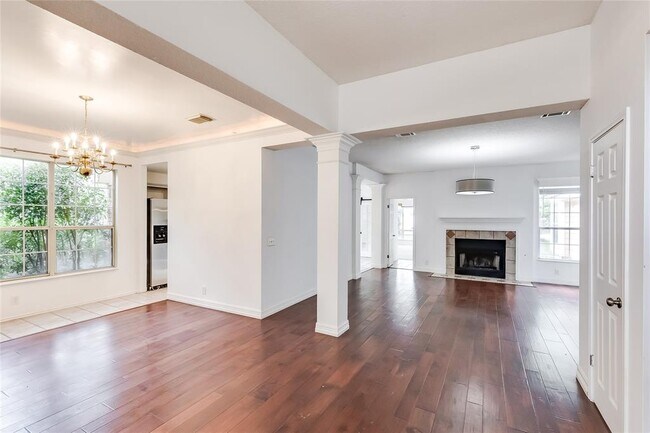 Photo - 2106 Heather Dr