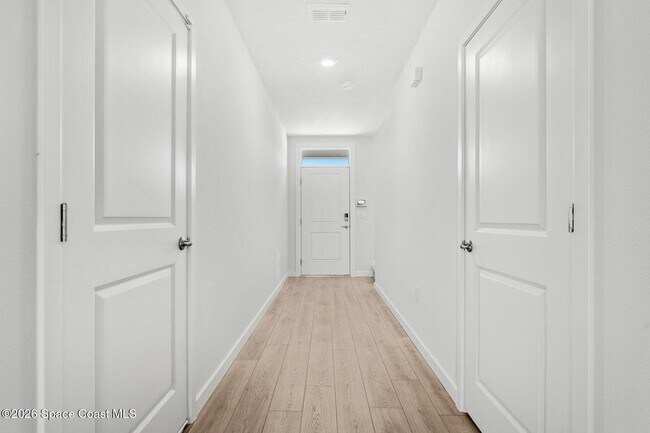 Photo - 9732 Venetian Sq
