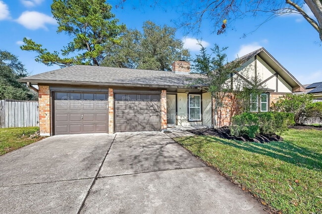 Building Photo - 22822 Elsinore Dr