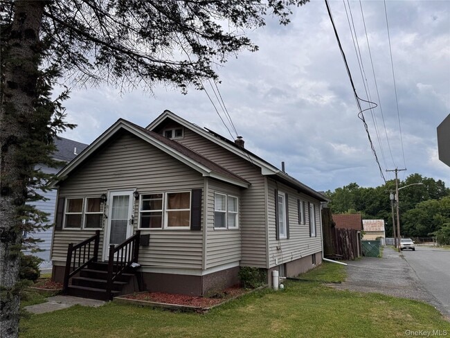 Photo - 109 Lake Ave