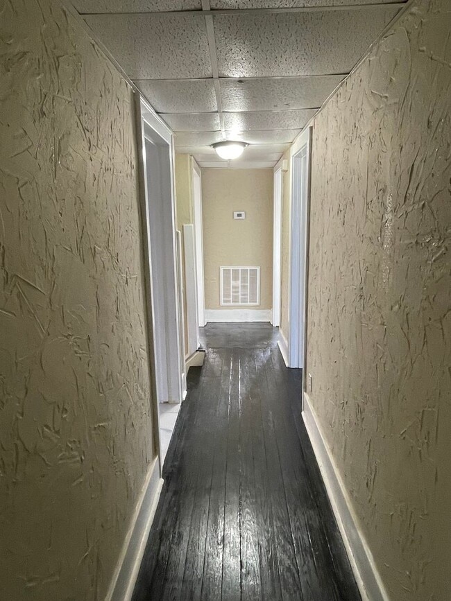 Photo - Newly Renovated Three Bedroom One Bath Upstairs Apartment