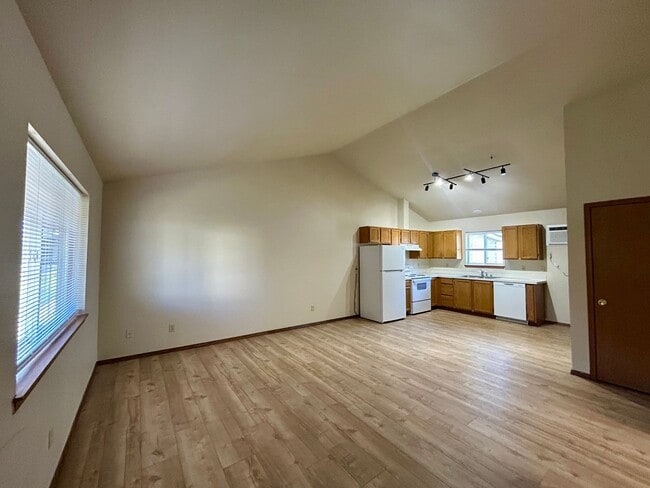 Photo - 1009 E 19th Ave Unit B