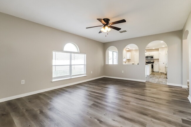 Photo - 8240 Settles Crk Lp