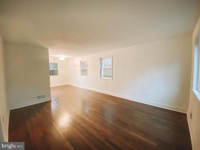 Photo - 44 E Rosemont Ave