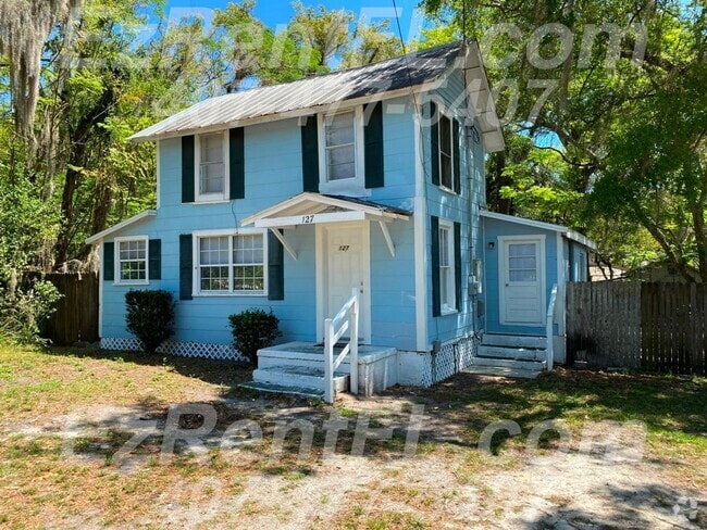 Building Photo - Charming 3/2 in Great Location In Deland Rental