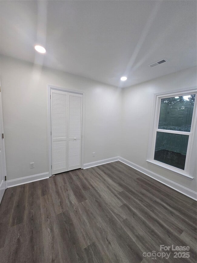 Photo - 10423 Queensmead Cir