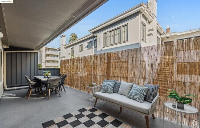 Building Photo - "Chic 1-Bed Oasis with Hardwood & Marble F... Rental