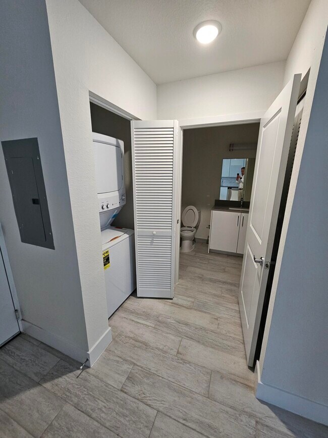 Harbour Springs Apartments Naranja, FL