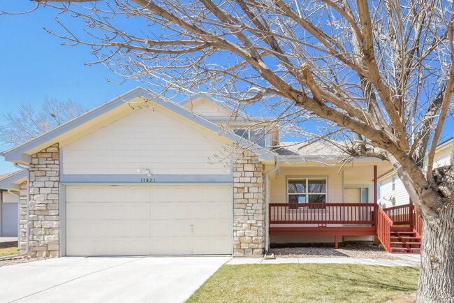 Building Photo - 11821 Elm Dr