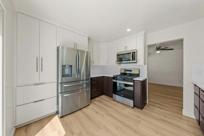 6165 Severin Dr