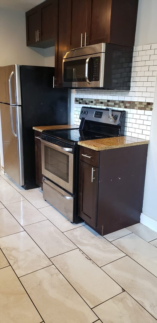 Photo - 3/2 COMING AVAILABLE!