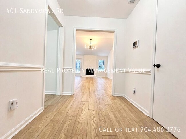 Photo - 401 Sandymead Rd