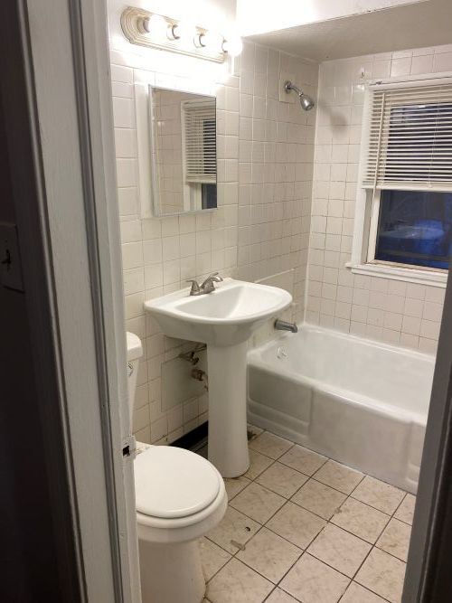 Photo - 9924 S Hoxie Ave