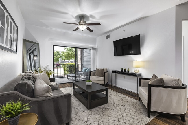 The Oaks at Techridge apartments — community photo