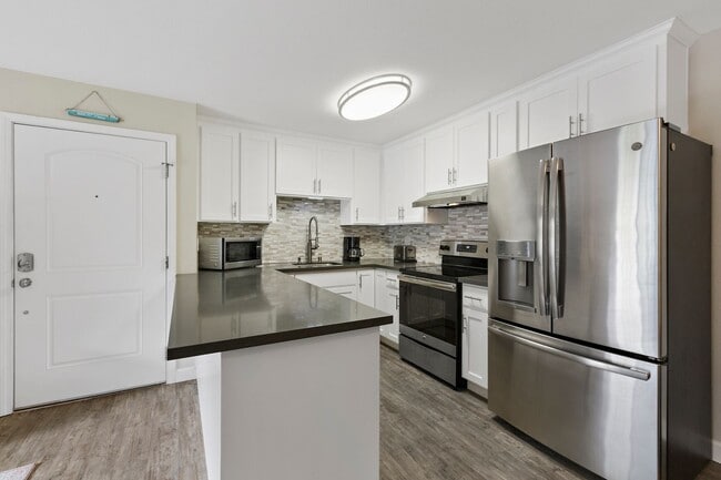 Photo - 2Bd/1Ba Clean Condo near Sunny Cove! ( Co-... Unit 308