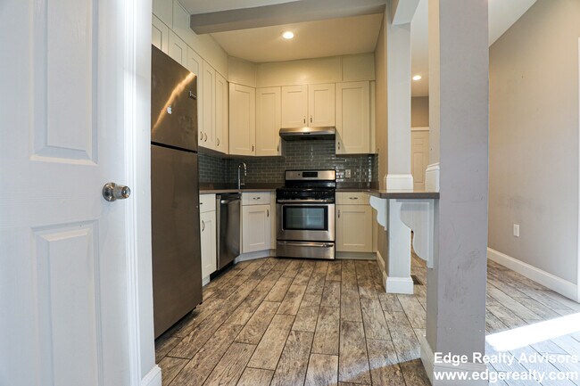 Photo - 79 Linden St Unit 1