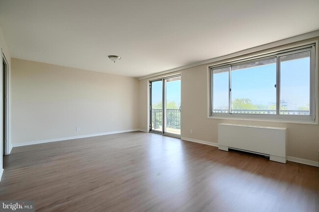 Building Photo - 1900 Lyttonsville Rd Unit 1212 Rental