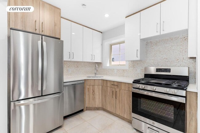 Building Photo - 2416 E 15th St Rental