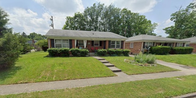 Building Photo - 2204 Winterberry Dr Unit Side A