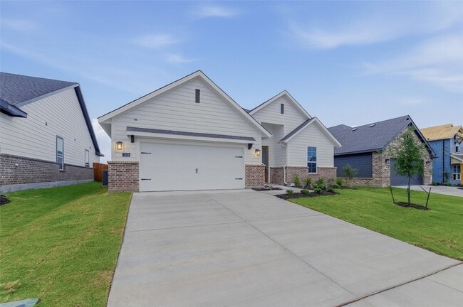 1329 Frio Dr