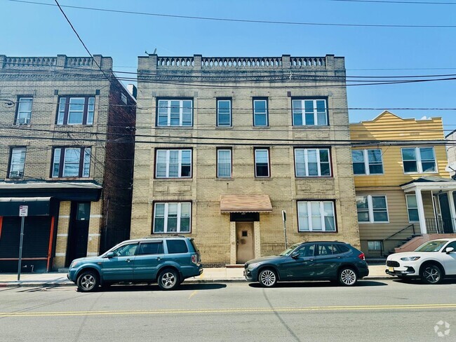 Building Photo - 209 Garfield Ave Unit 3L Rental