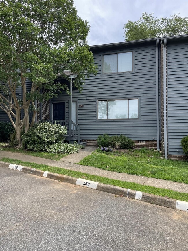 Building Photo - 159 Harvest Dr