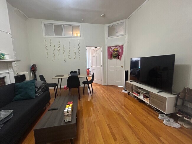 Photo - 43 Bay State Rd Unidad 2R