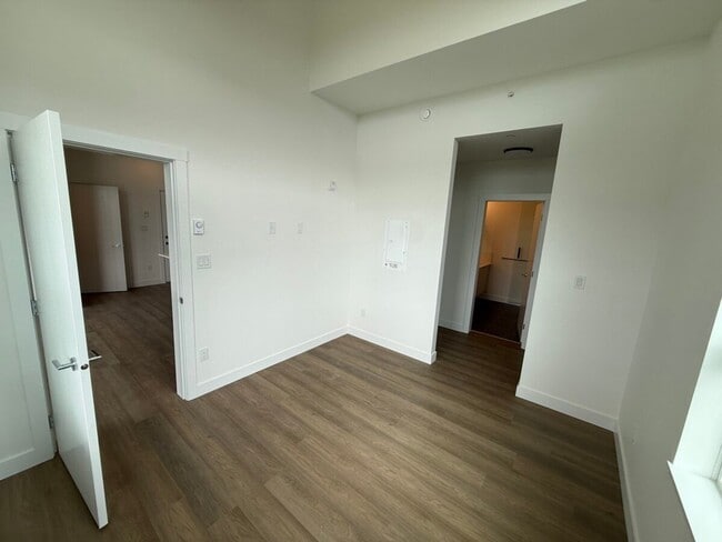 Beautiful Top Floor Corner Condo