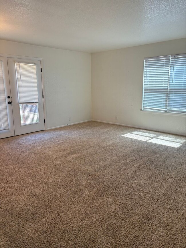 Photo - 1 Bedroom/1 Bathroom Off Barnes and Oro Blanco $1300