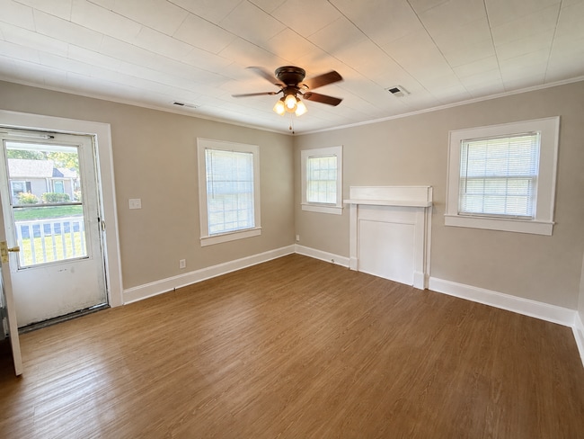 Photo - 406 Somers Ave