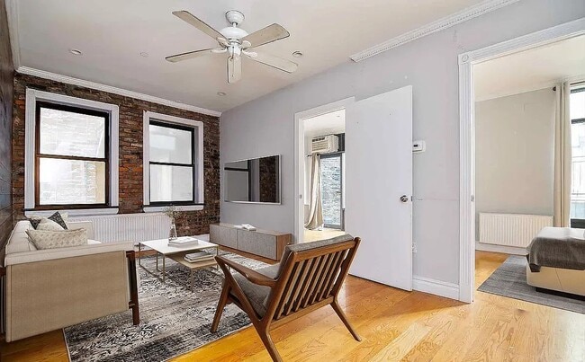 Building Photo - 89 Clinton St Rental