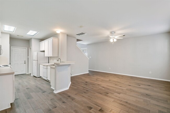 Building Photo - 123 N Camellia Grove Cir