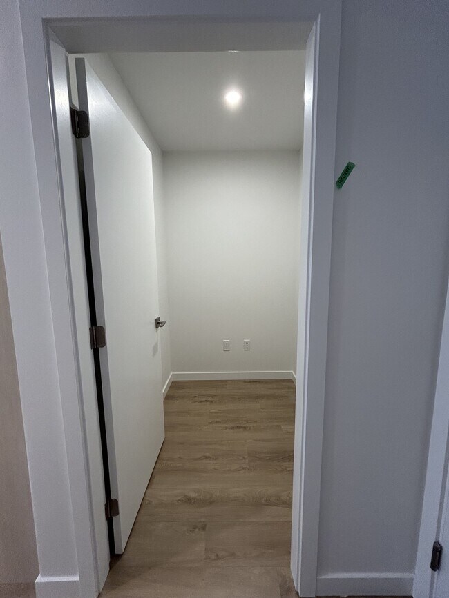 Photo - 13858-13108 108 Ave