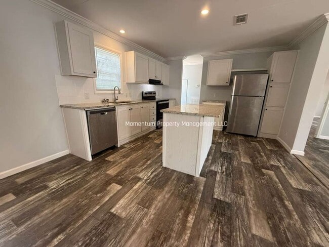 Photo - BEAUTIFUL, BRAND NEW HOME! Be the first to live here! AVAILABLE FOR IMMEDIATE MOVE IN!!