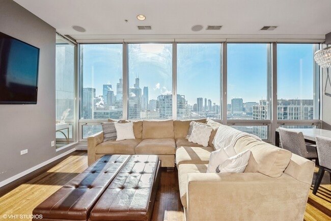 Photo - 500 W Superior St Condo Unit 1911