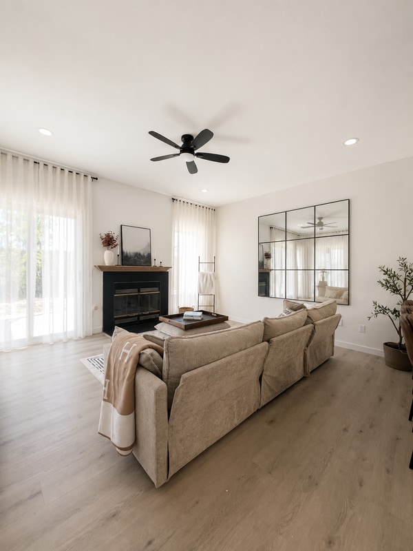 7958 Tinaja Ln