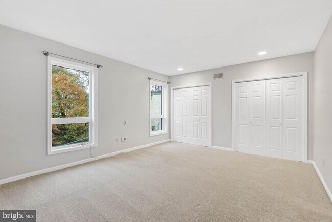 Photo - 2322 Wallace St