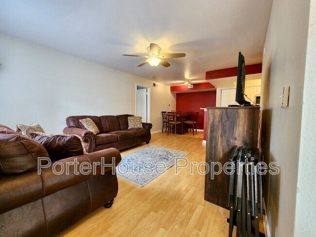 Photo - 3020 Parkway Blvd Unit 204