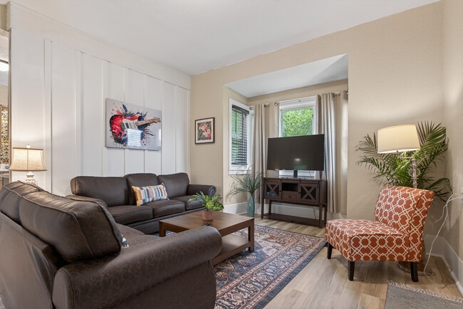 Photo - 700 Broadway Ave NW