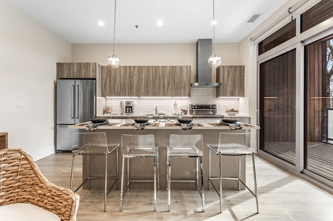 Photo - 435 Madison St Unidad 204