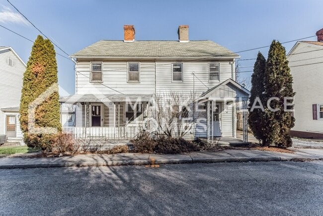 19 Maple St - 19 Maple St Rental