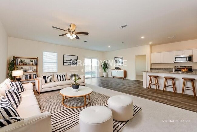 Photo - 8336 Sniptoe Dr