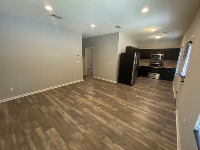 406 Shady Pk Cv