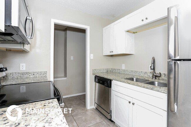 Photo - 2704 Hardy Pl